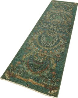 Corner detail of New Haj-jalili rug showing border pattern and Wool pile