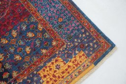 Close-up detail of New Mamluk rug from Pakistan showing Wool weave