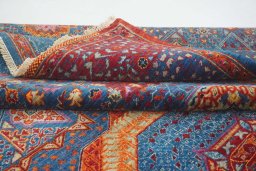 Central medallion detail of New Mamluk rug from Pakistan