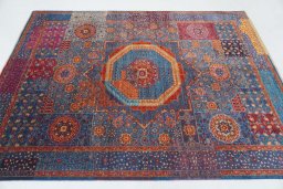 Surface texture of New Mamluk rug with natural Wool and intricate pattern