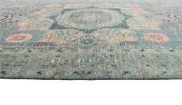Close-up detail of New Mamluk rug from Pakistan showing Wool weave