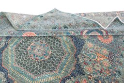 Surface texture of New Mamluk rug with natural Wool and intricate pattern