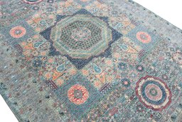 Central medallion detail of New Mamluk rug from Pakistan