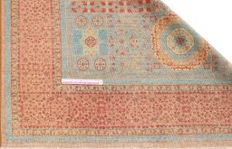 Central medallion detail of New Mamluk rug from Pakistan