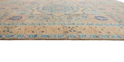 Close-up detail of New Mamluk rug from Pakistan showing Wool weave