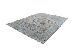 Corner detail of New Mamluk rug showing border pattern and Wool pile