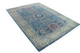 Close-up detail of New Mamluk rug from Pakistan showing Wool weave