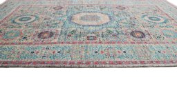 Close-up detail of New Mamluk rug from Pakistan showing Wool weave
