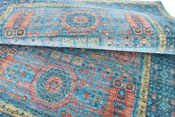 Surface texture of New Mamluk rug with natural Wool and intricate pattern