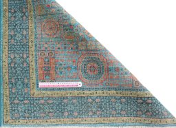 Central medallion detail of New Mamluk rug from Pakistan