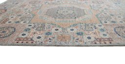 Close-up detail of New Mamluk rug from Pakistan showing Wool weave