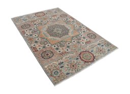 Close-up detail of New Mamluk rug from Pakistan showing Wool weave