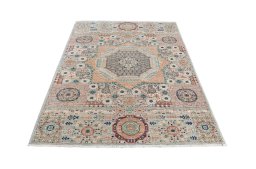 Surface texture of New Mamluk rug with natural Wool and intricate pattern