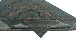 Central medallion detail of New Mamluk rug from Pakistan