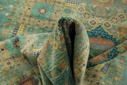 Backside of handmade New Mamluk rug showing knot structure and weave density