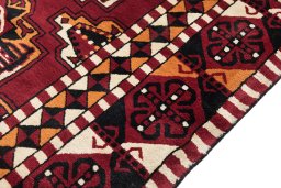 Central medallion detail of 1950s Samarkand rug from Uzbekistan
