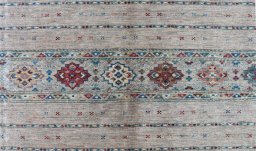 Central medallion detail of New Samarkand rug from Pakistan