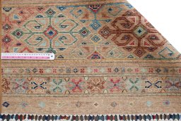 Central medallion detail of New Samarkand rug from Pakistan