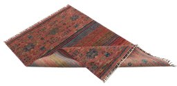 Central medallion detail of New Samarkand rug from Pakistan