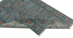 Central medallion detail of New Samarkand rug from Pakistan