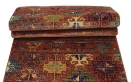 Central medallion detail of New Samarkand rug from Pakistan