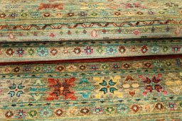 Corner detail of New Samarkand rug showing border pattern and Wool pile