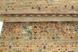 Corner detail of New Samarkand rug showing border pattern and Wool pile