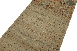 Central medallion detail of New Samarkand rug from Pakistan