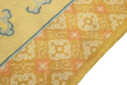 Central medallion detail of 1920s Antique Carpets rug from China