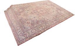 Corner detail of 1900s Antique Carpets rug showing border pattern and Wool pile