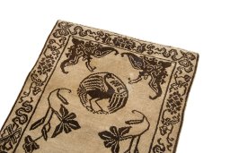 Surface texture of 1900s Antique Carpets rug with natural Wool and intricate pattern