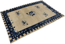 Close-up detail of 1900s Antique Carpets rug from China showing Wool weave