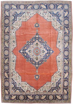Full view of 1910s Antique Carpets rug from Turkey, 320 × 224 cm in Terracotta tones