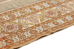 Central medallion detail of 1900s Antique Carpets rug from Turkey