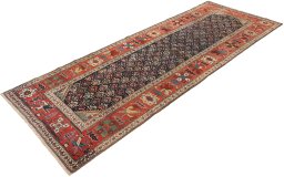 Corner detail of 1880s Antique Carpets rug showing border pattern and Wool pile