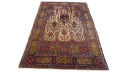 Full view of 1920s Antique Carpets rug from Iran / Persia, 195 × 120 cm in Beige tones