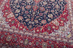 Close-up detail of 2000s Kashan rug from Iran / Persia showing Cork weave