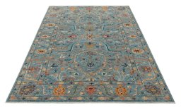 Surface texture of New Farahan rug with natural Wool and intricate pattern