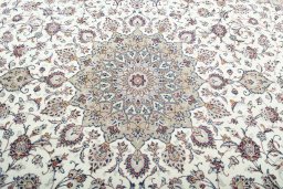 Central medallion detail of 2000s Kashan rug from Iran / Persia