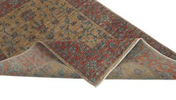 Central medallion detail of New Farahan rug from Pakistan