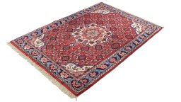 Close-up detail of New Bijar rug from Iran / Persia showing Wool weave