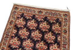 Surface texture of New Bijar rug with natural Wool and intricate pattern