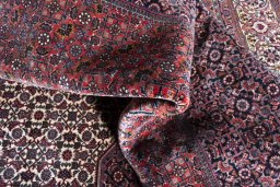 Close-up detail of New Bijar rug from Iran / Persia showing Cork weave