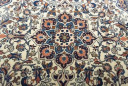 Central medallion detail of 2000s Bijar rug from Iran / Persia