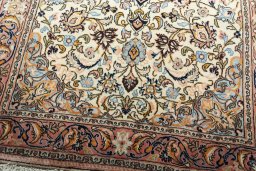 Close-up detail of New Bijar rug from Iran / Persia showing Wool weave