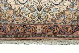 Full view of New Bijar rug from Iran / Persia, 165 × 109 cm in Beige tones