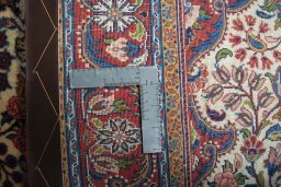 Surface texture of New Bijar rug with natural Wool and intricate pattern