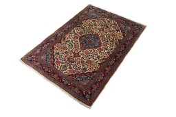 Corner detail of New Bijar rug showing border pattern and Wool pile