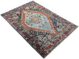 Close-up detail of 1930s Bijar rug from Iran / Persia showing Wool weave