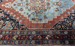 Full view of 1930s Bijar rug from Iran / Persia, 160 × 107 cm in Red tones
